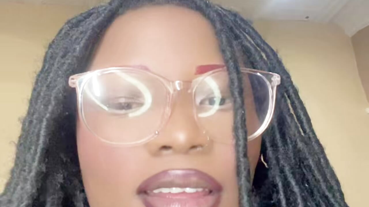 profile-intro-video-1779867446 - video by CurvyCocoxxx cam model