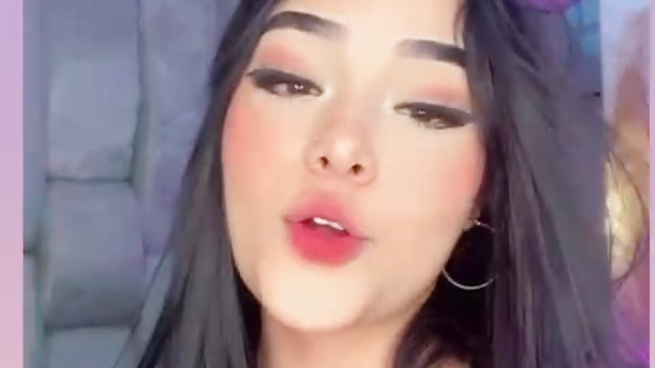 A little bit of me to heat 💙 - video by AbbyMilleerr cam model