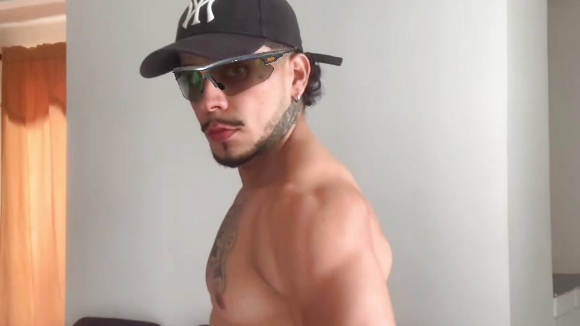 2.0 ✅ - vidéo du modèle de showcams DeimonOficial