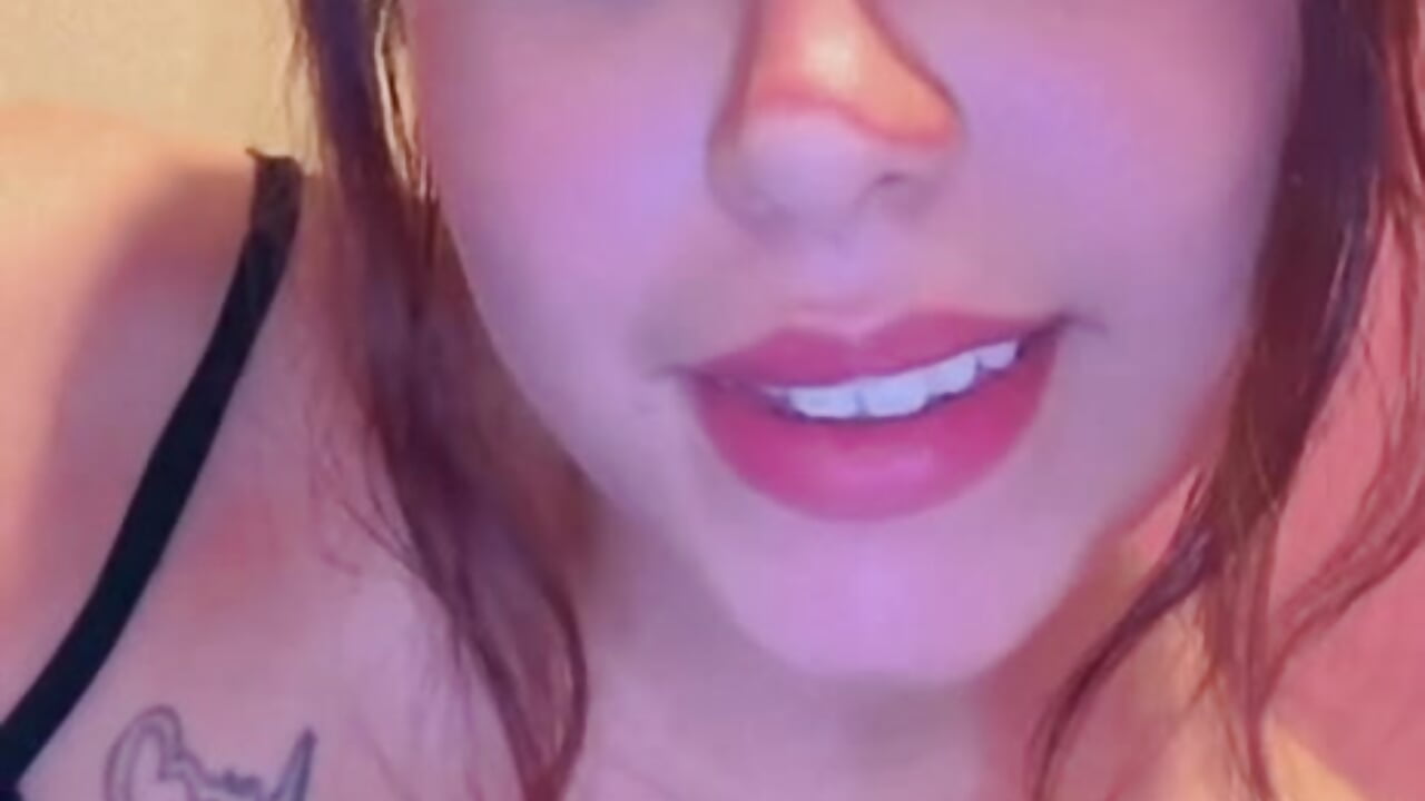 👻 - video by HoneyAndFlowers21 cam model