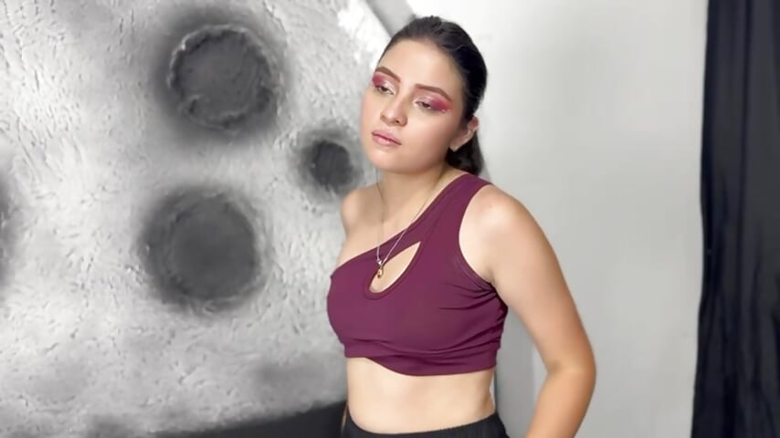 hey honey - video by Xzatella cam model