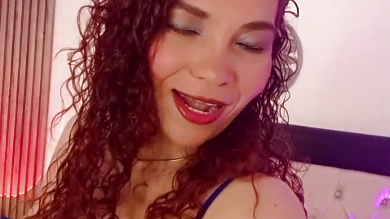 I'm Serena 💋 - video by Serena_Houstonn cam model