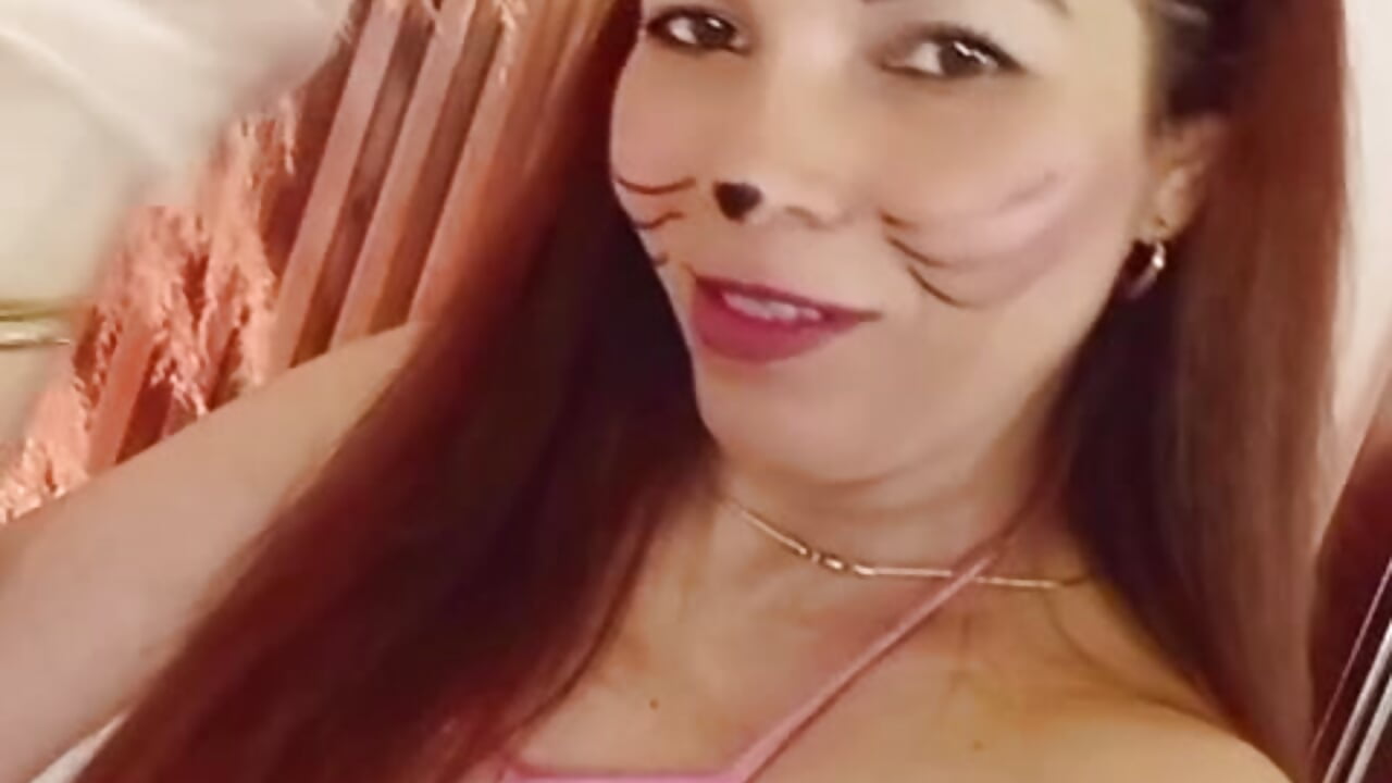 a welcome bunny - วิดีโอโดย Serena_Houstonn โมเดลแคม