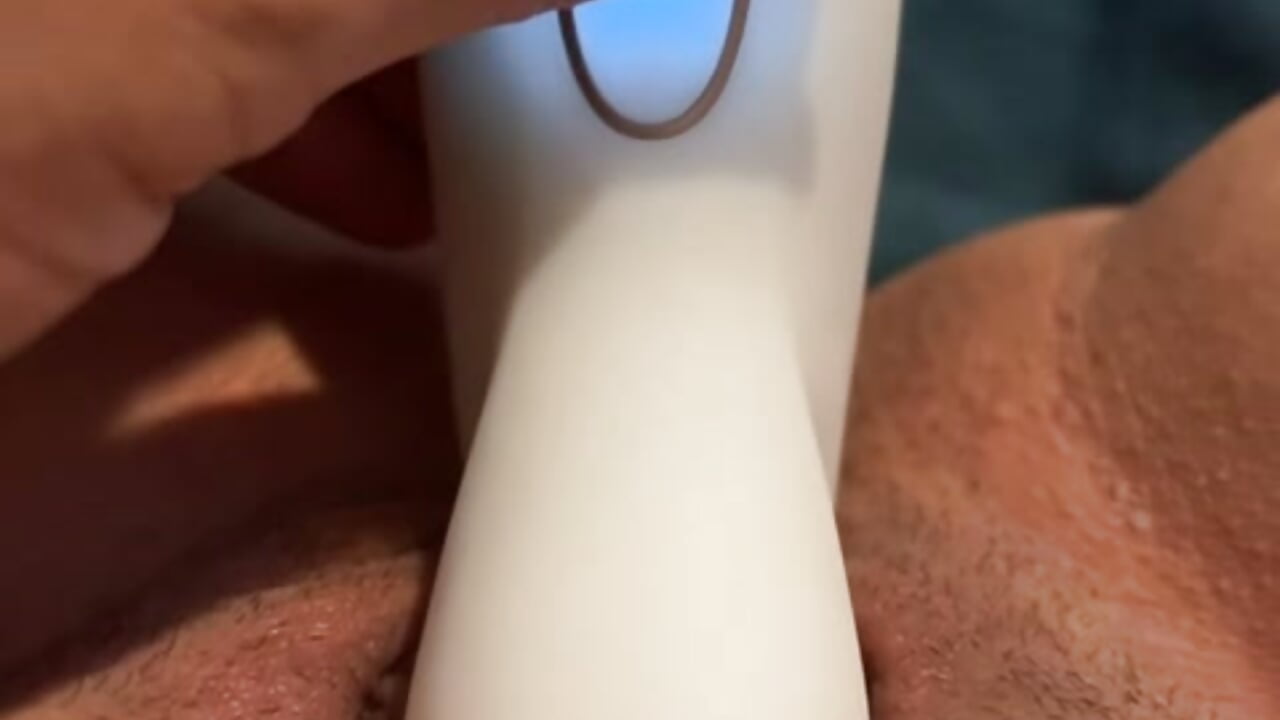 Loving my new toy - video by hottyFcup cam model