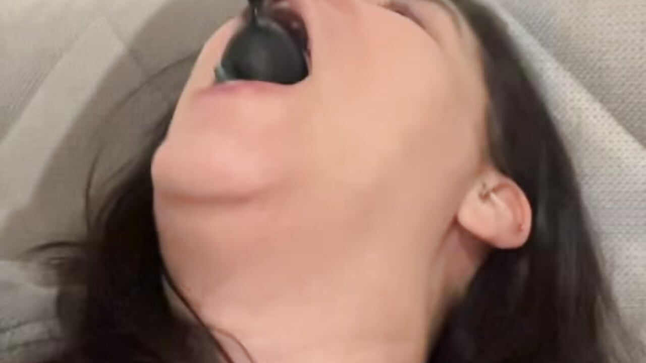 Lekker hoe ik smaak - video by hottyFcup cam model