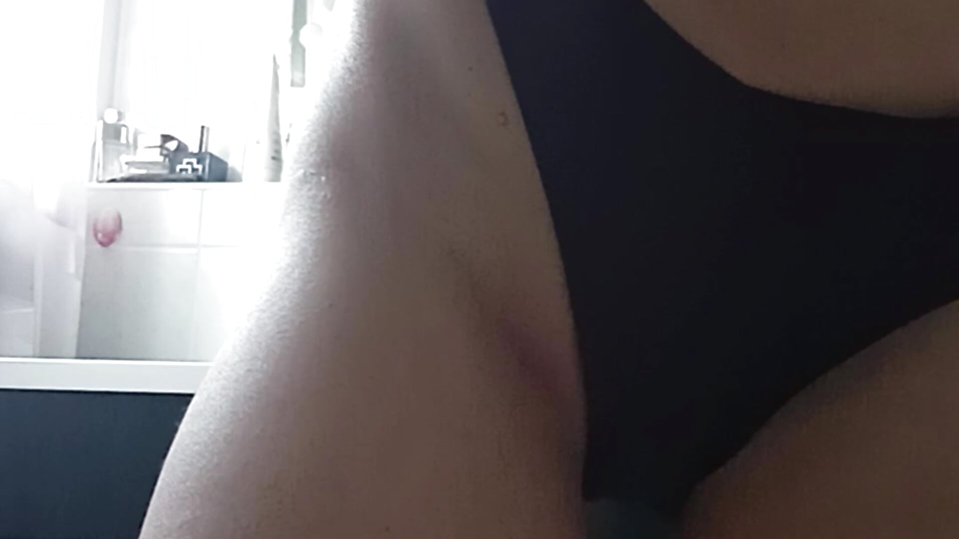 Shaved my Pussy today 🥵－カメラキャストのXxMelissaBluexXの動画