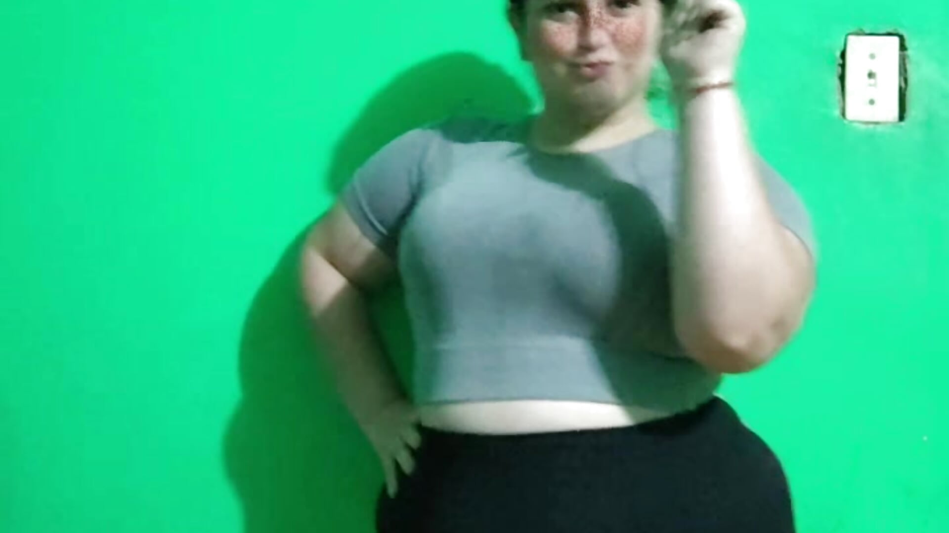 Te doy con la correa? - ক্যাম মডেল barbielamaravilla11-এর ভিডিও