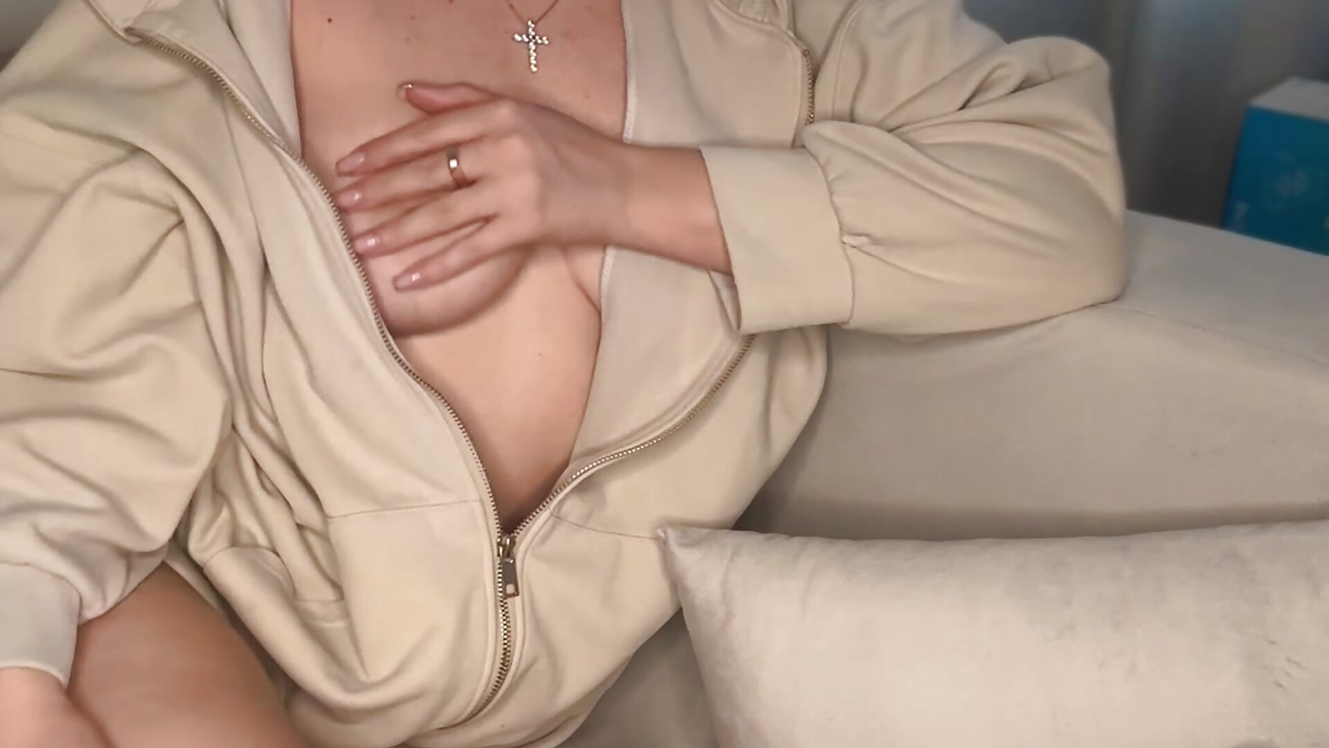 IMG_2761 - video by Dora_TheExplorer cam model