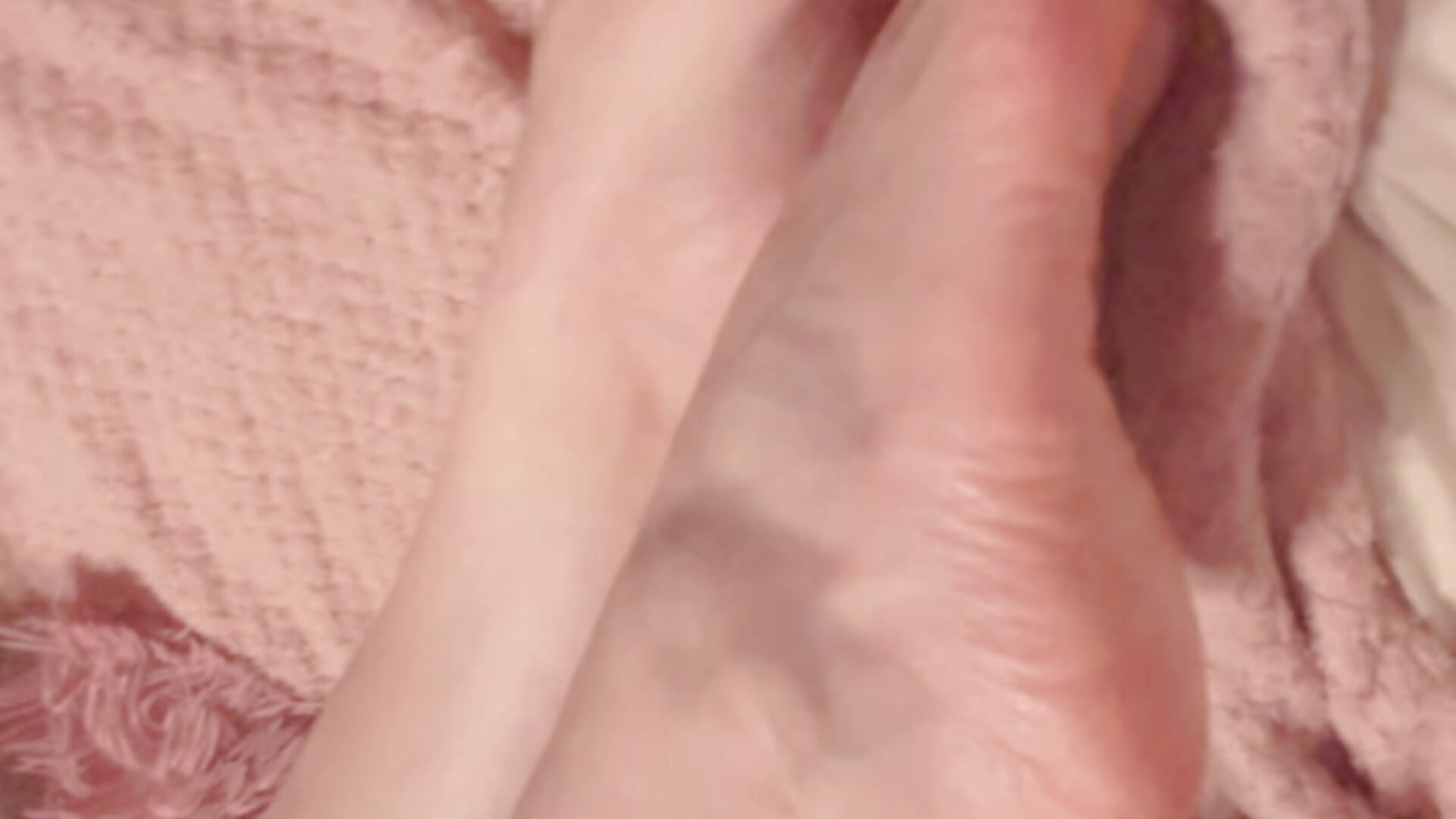 foot - فيديو من MayaHabib موديل الكام