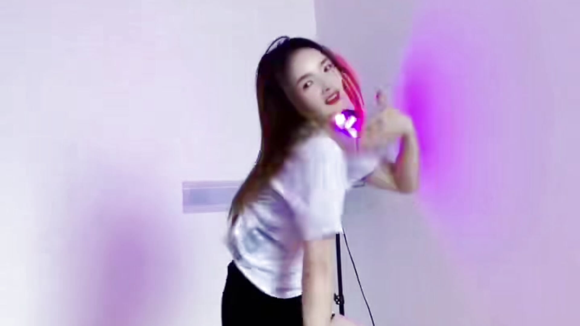 这只舞我为你跳－カメラキャストのTangbao-Babyの動画