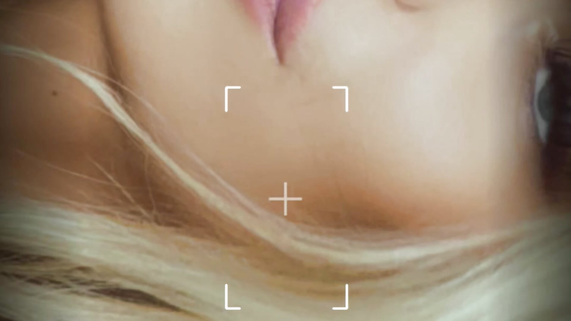 Hi there - فيديو من Melody1600 موديل الكام