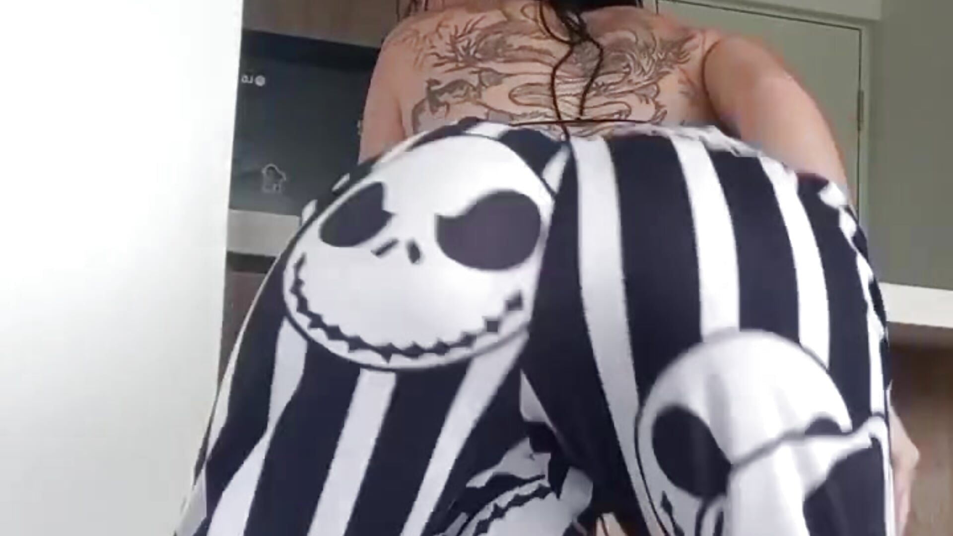 Twerk – video modela na kameri ZamabyCrucie