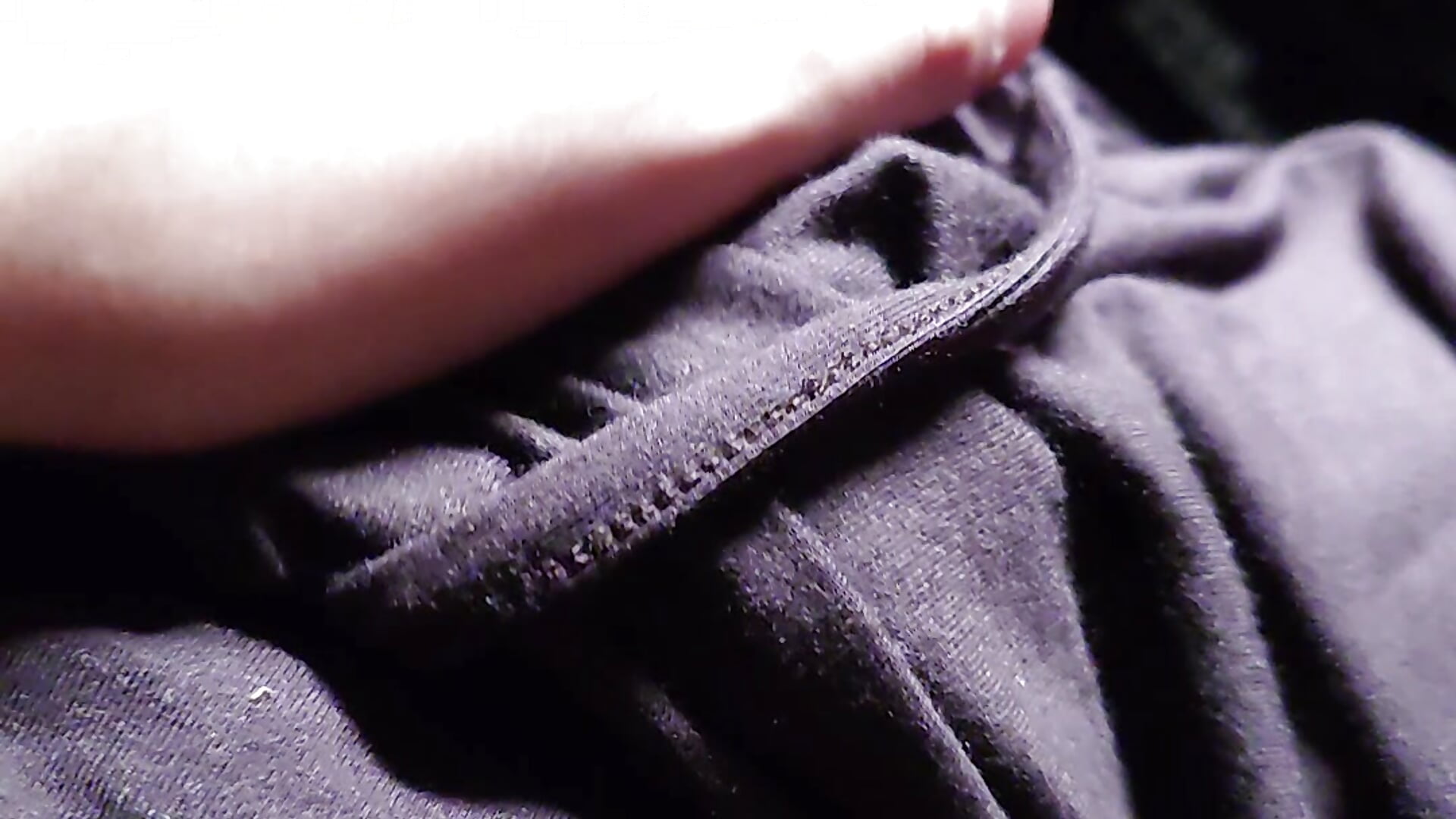 服の上からさわさわ - Pui-Ch主播的视频