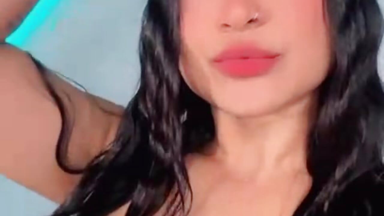 boobs Monday - video by ReinaChloe cam model