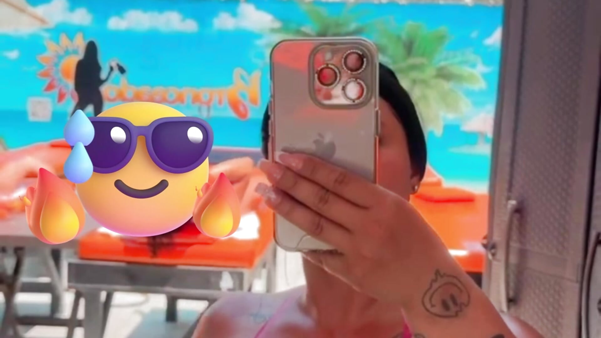 🔥Tanning day 😎 - video by ReinaChloe cam model