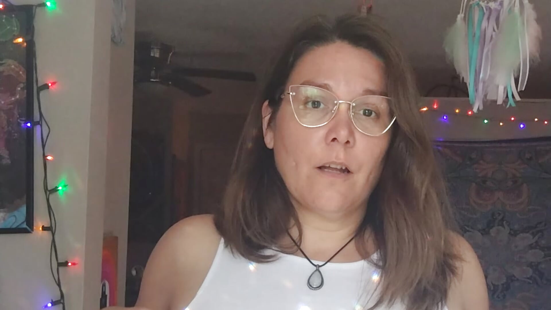 🕺🪟😰 Discoball Window Tits - Hope the neighbors don't see 🥵😰 - vidéo du modèle de showcams Princess__Kitty__