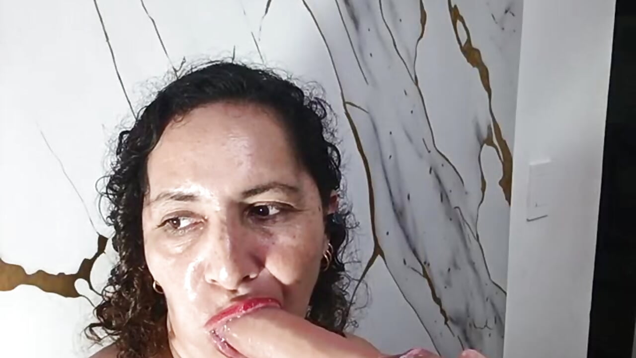 chupa sara - vídeo de la modelo de cam Luna_Naughty1