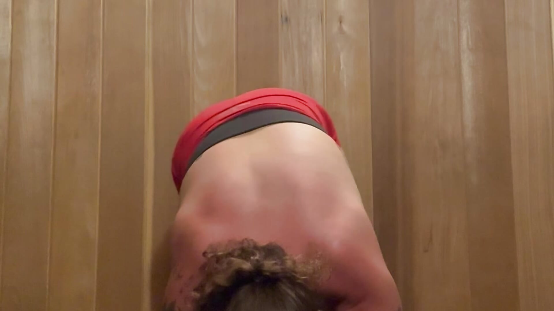Splits in the Sauna - video by Shortnsweettx cam model