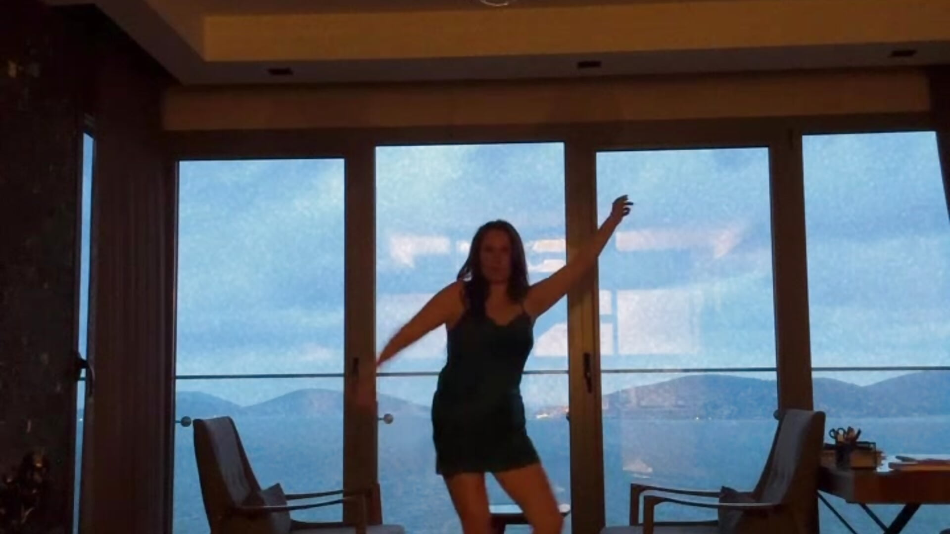 Sexy dance - ALICAINWONDERLAND adlı kamera modelinin videosu