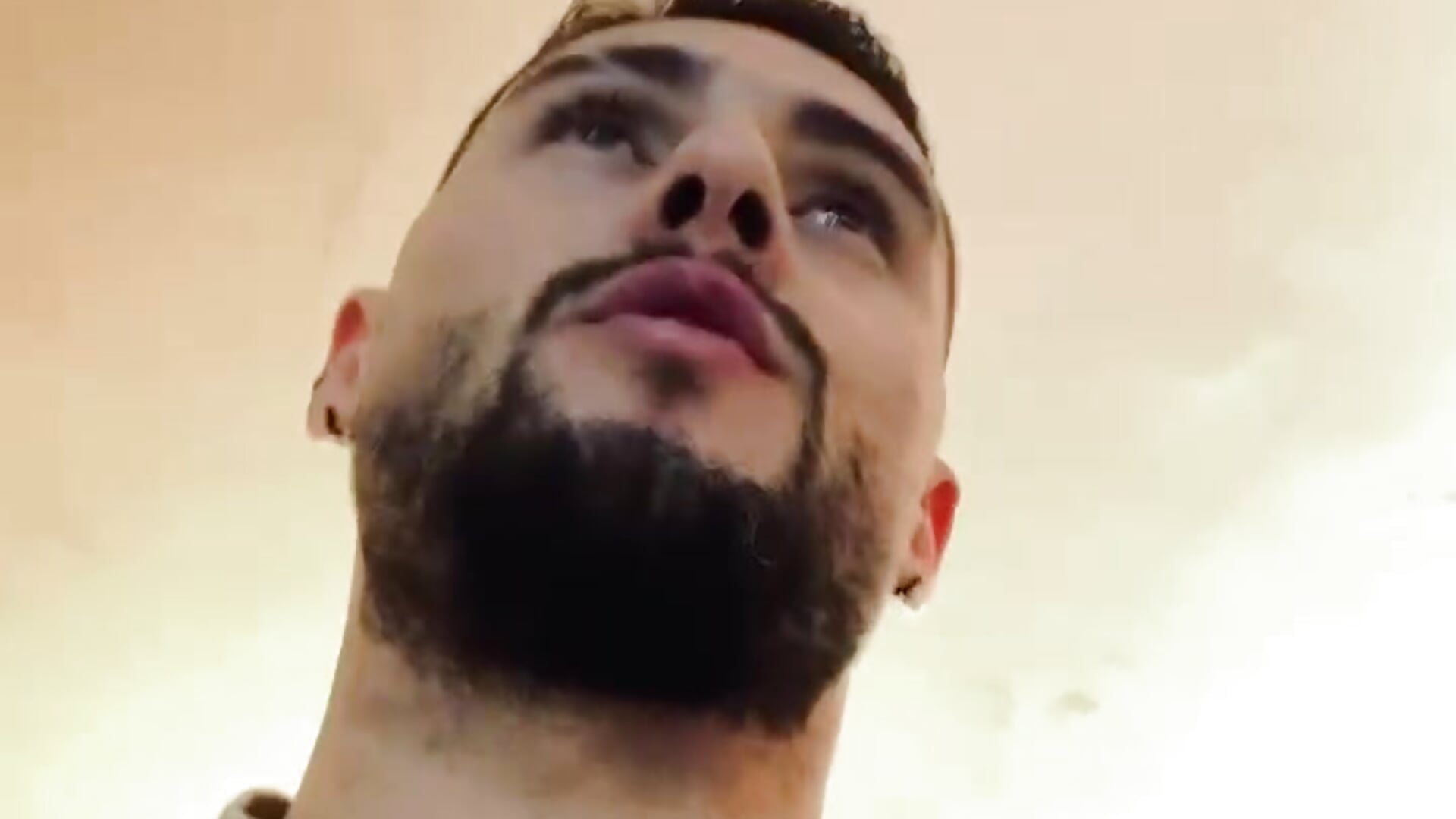 Baby, that's me who made love to you and not sex🔥🫢– dominic_de_luca kameramodell videója