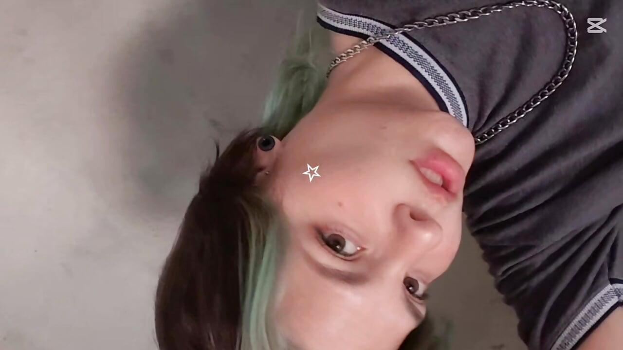 A sexy guy.. 💬😏 - video oleh model kamera Kay_towers