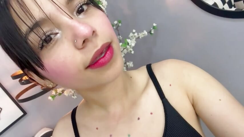 Sexy and skinny 🔥 - video by Issa_Skinny_ cam model