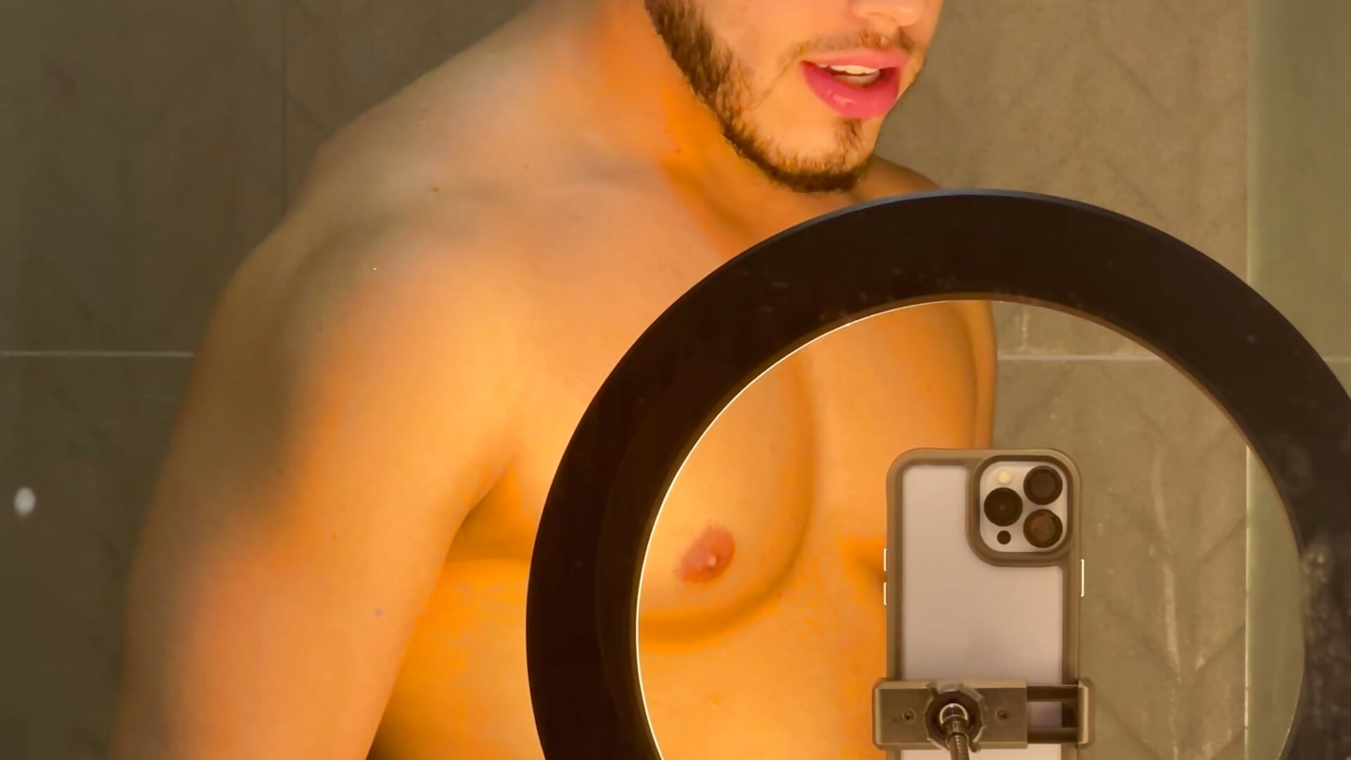 IMG_4067 - video by devoncollins77 cam model