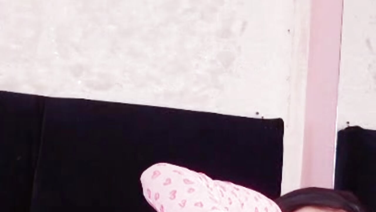 Put me on 4 and hit me harder - video by Dahimichi cam model
