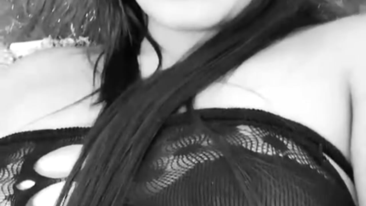WhatsApp Video 2025-09-16 at 8,23,14 PM - video by Adara_Herrera01 cam model