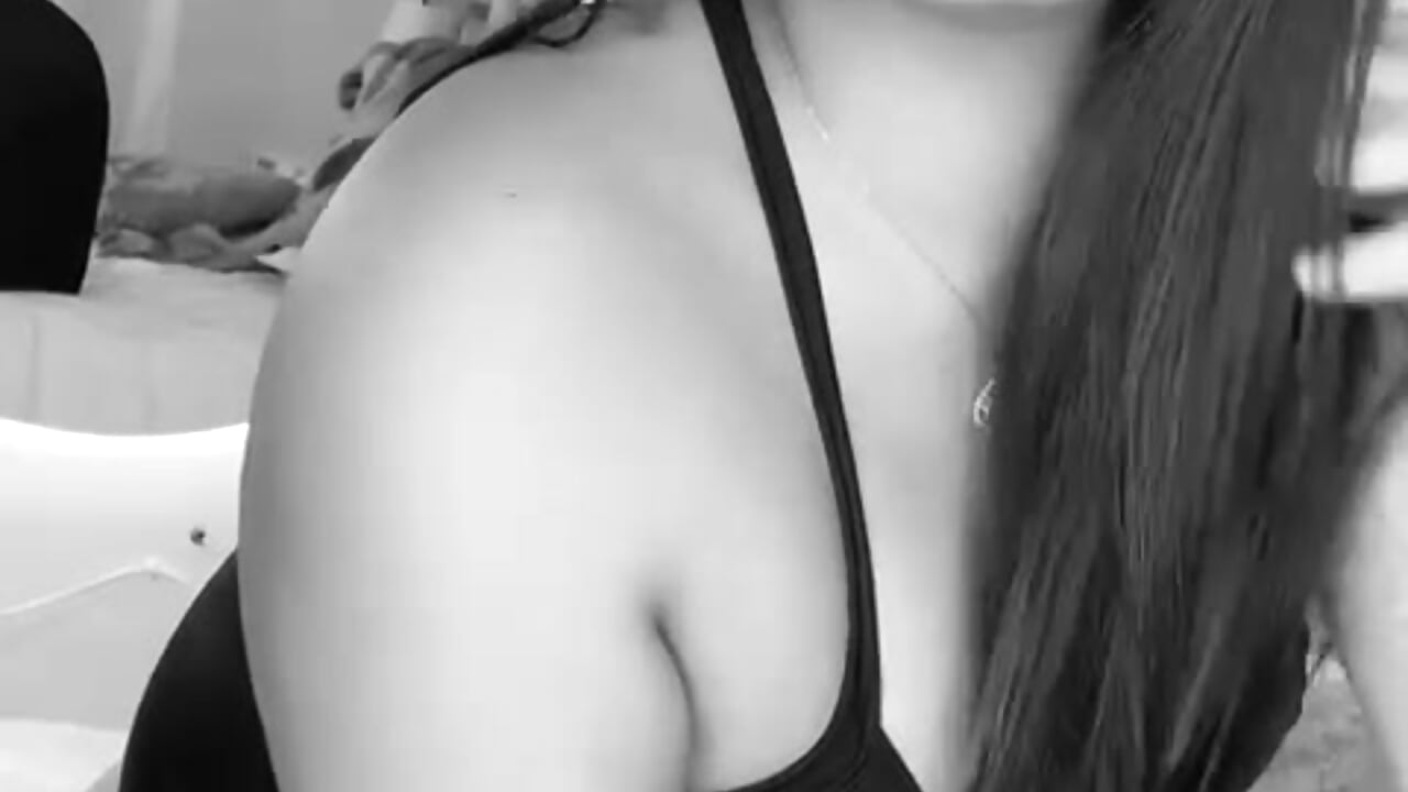 WhatsApp Video 2025-06-21 at 11,23,42 PM - video by Adara_Herrera01 cam model