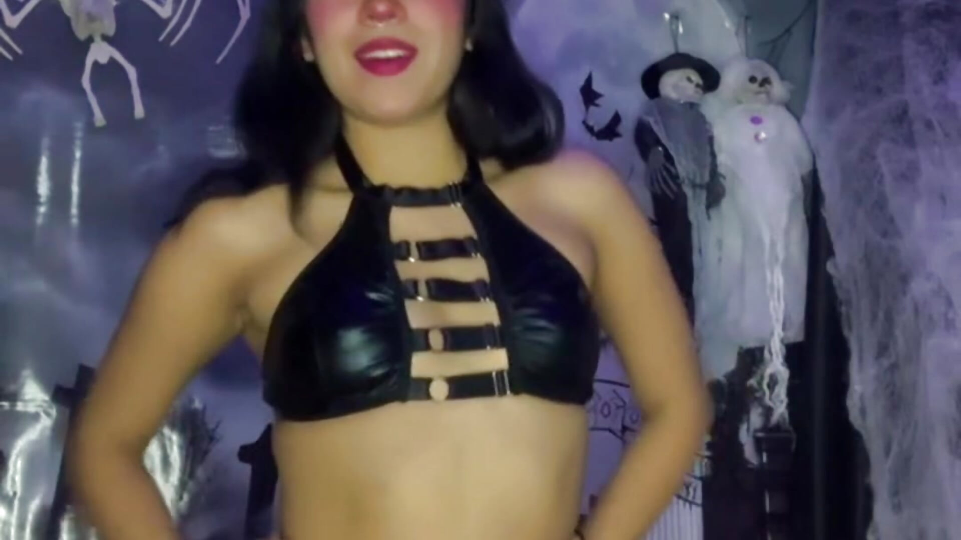 Come closer... I promise not to bite (much) 😈💄 - video by sofia_sstone cam model