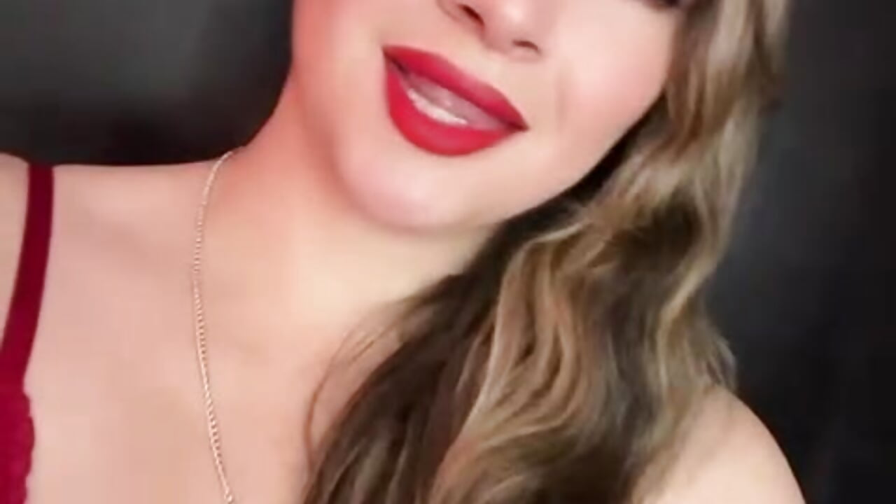 I love you enough to read to you every night... line after line, space by space 💘 - video van Agatha_bellucci_ cam-model