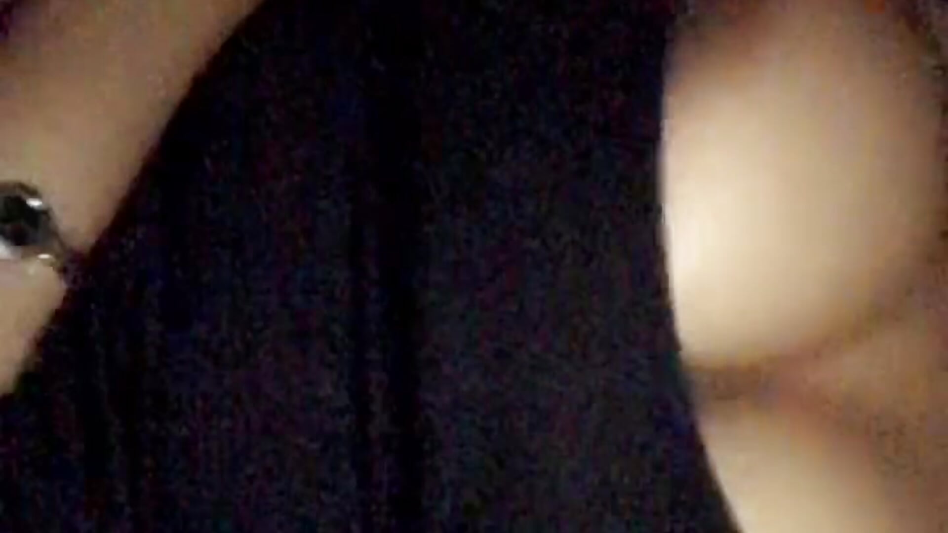 The beauty in the way she lays. - video by MommyBli cam model