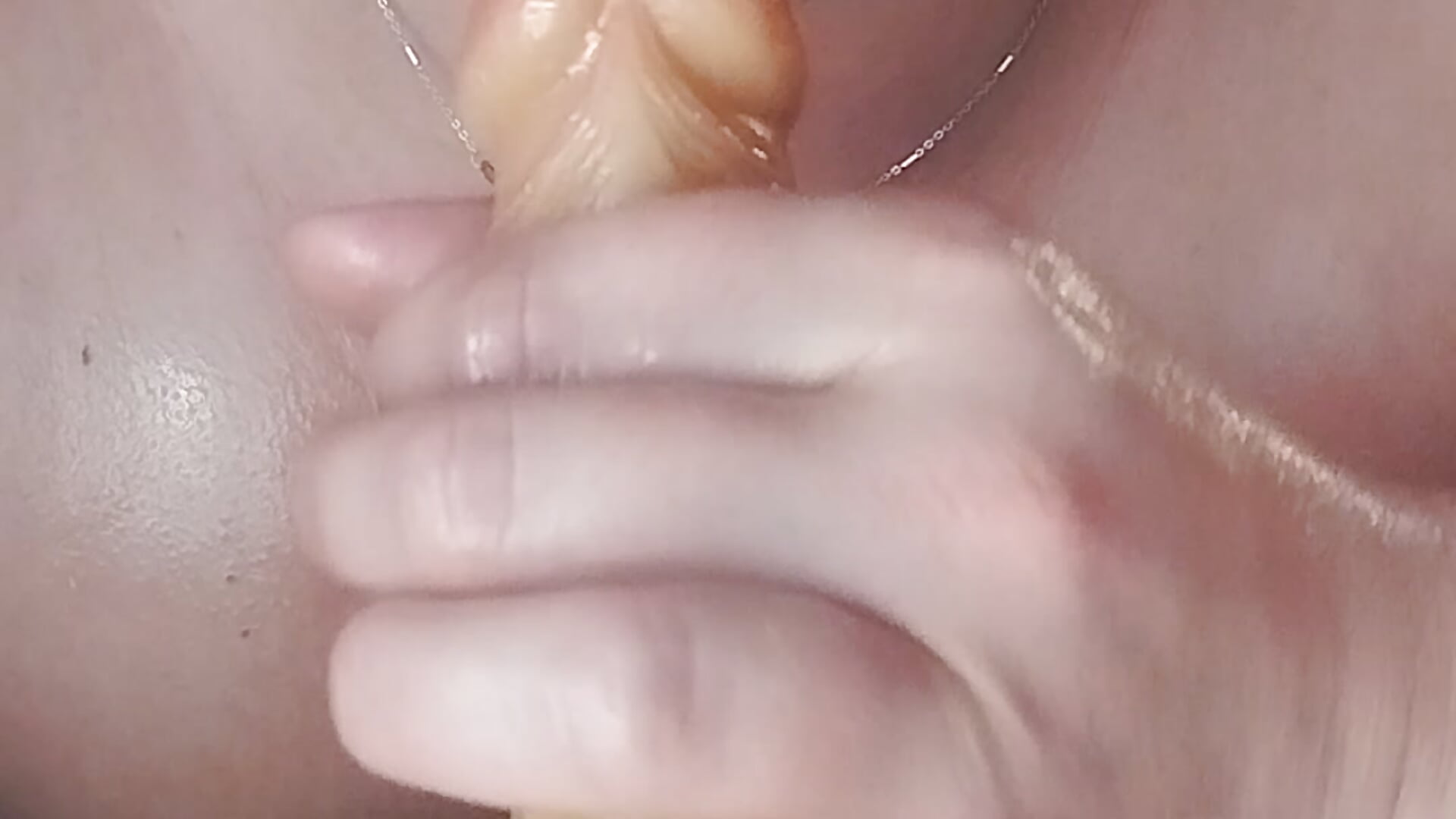 #5 Dildo play wth Fake Sperm🤤💦 - فيديو من MiraCaramel موديل الكام