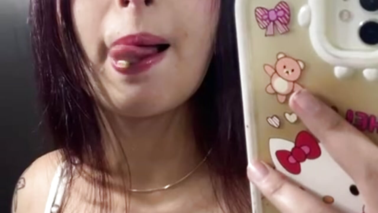 kisss - فيديو من Helengolden_ موديل الكام