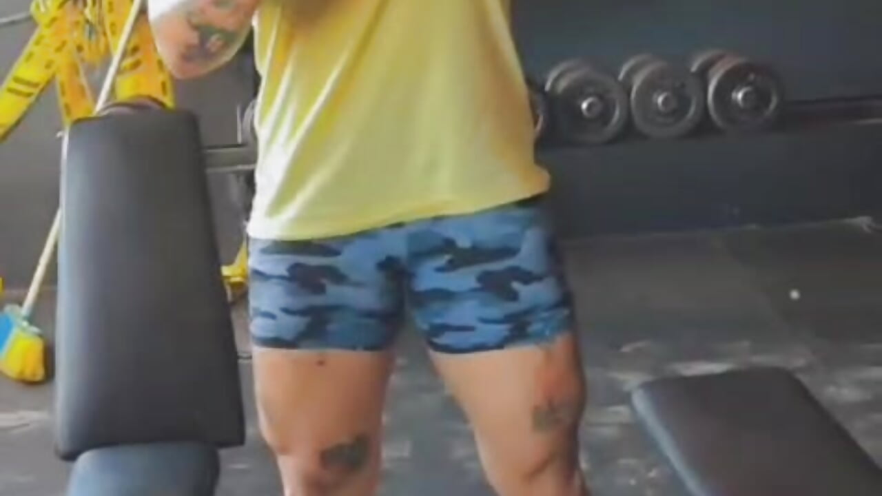 💪🏻💪🏻 - video by KAROLLJONES1 cam model