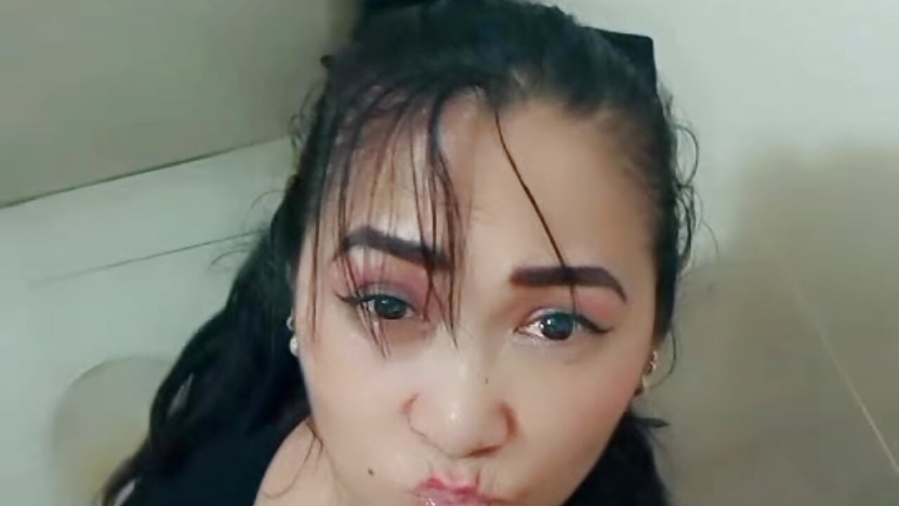 1000221475 - video by linda_luna29 cam model