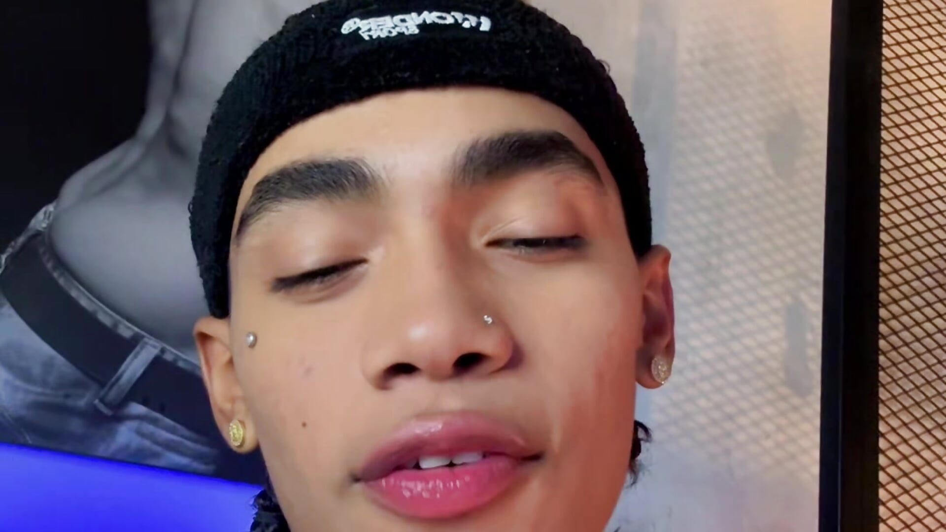 Ummmmmm😍 - vidéo du modèle de showcams AlanCutee