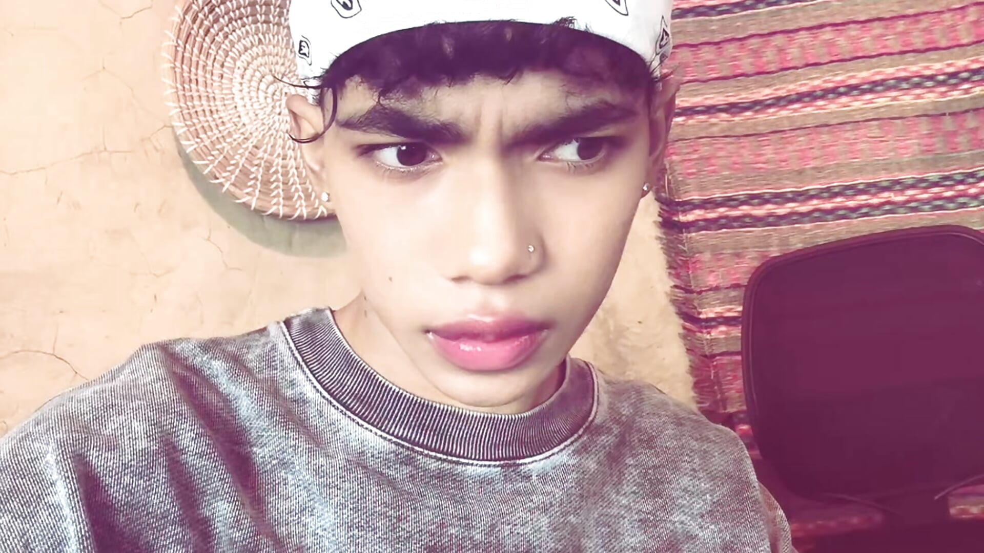 Me veía tierno jejejej – video modela na kameri AlanCutee