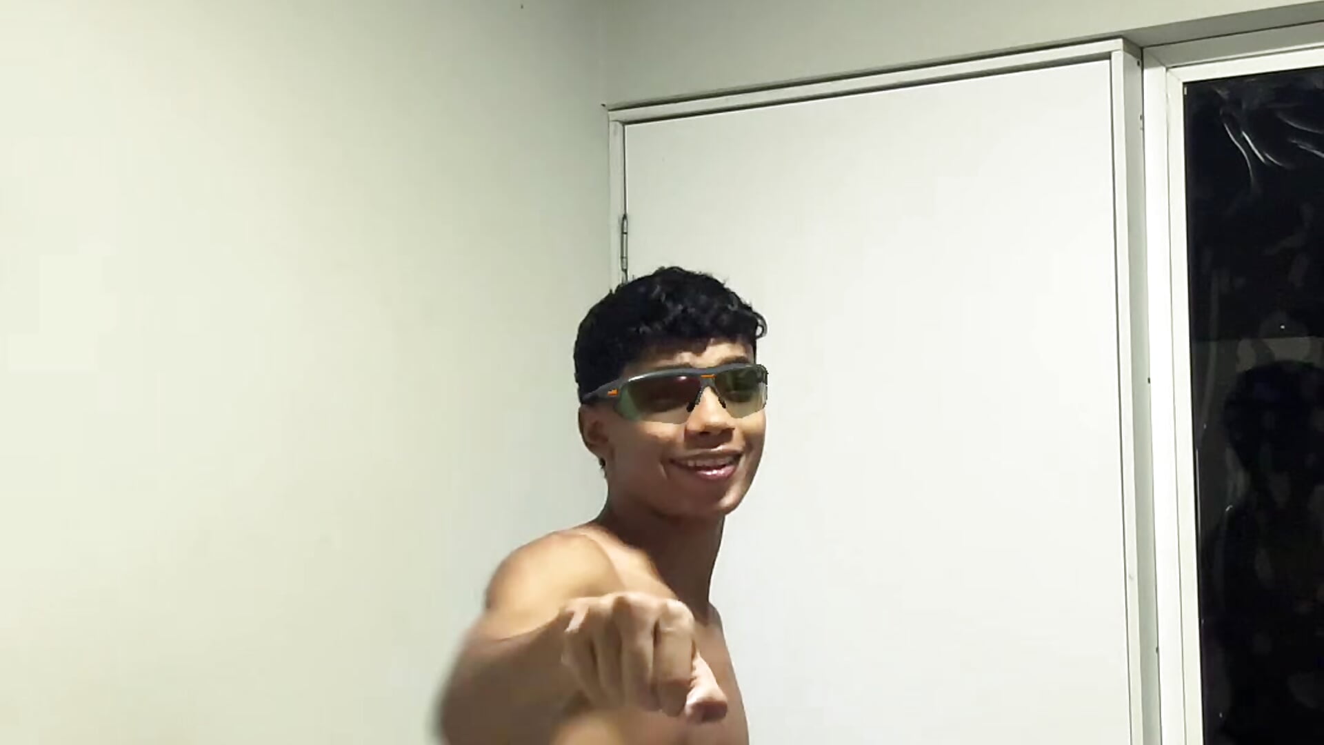 Mod 🇧🇷 – video modela na kameri AlanCutee