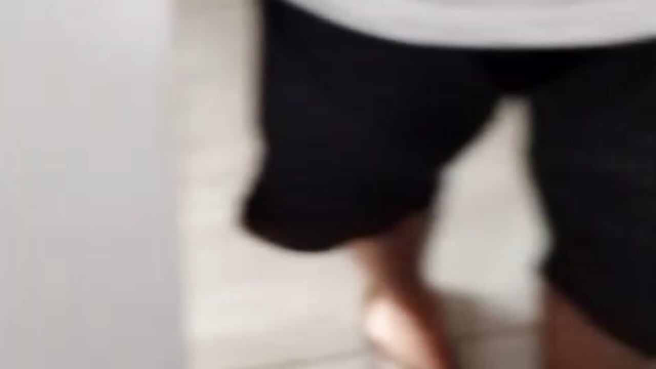I suck a stranger's cock at home