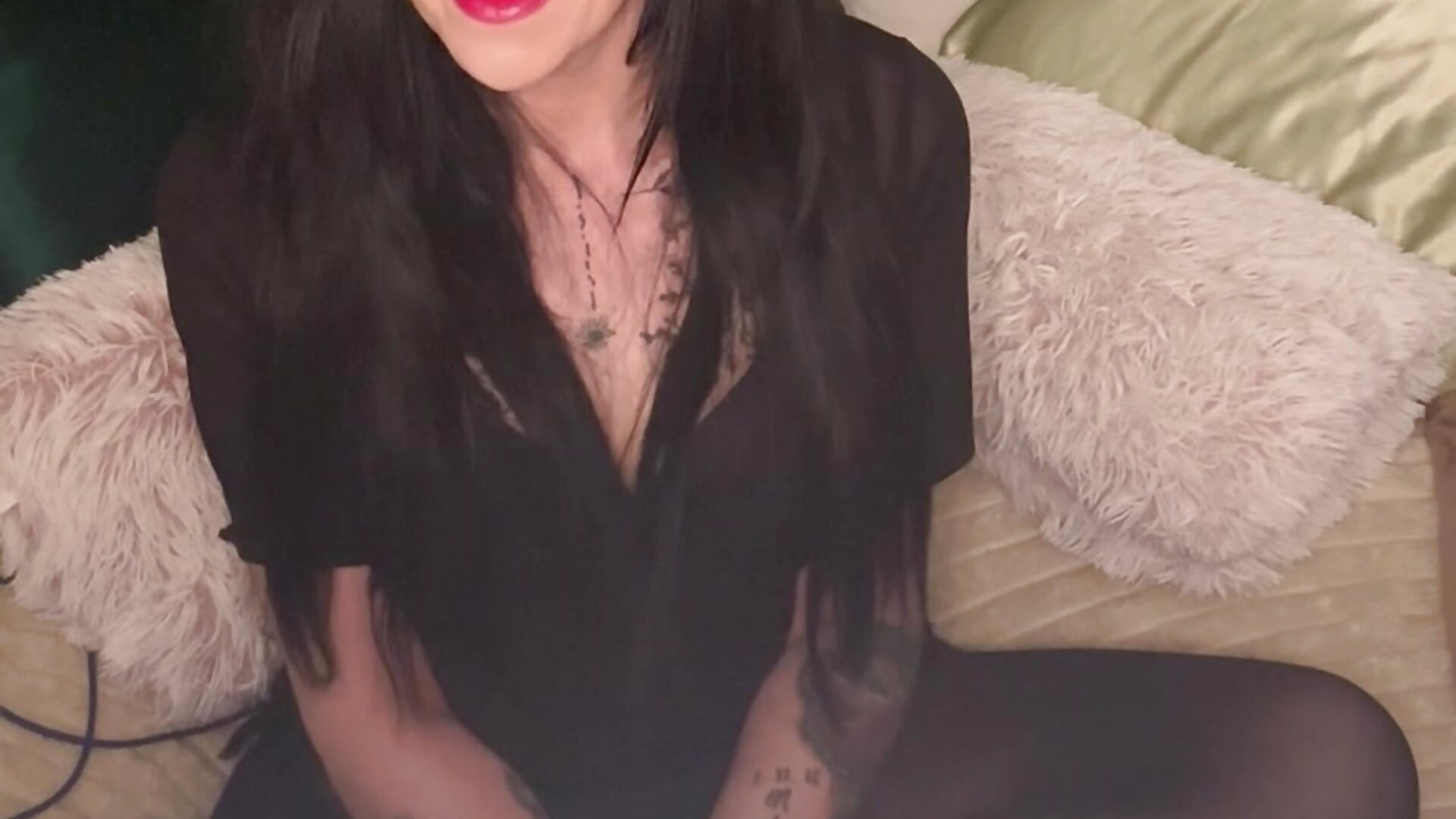 Naughty Lilith Tipsy on tips 💋 - video by XxxLilith