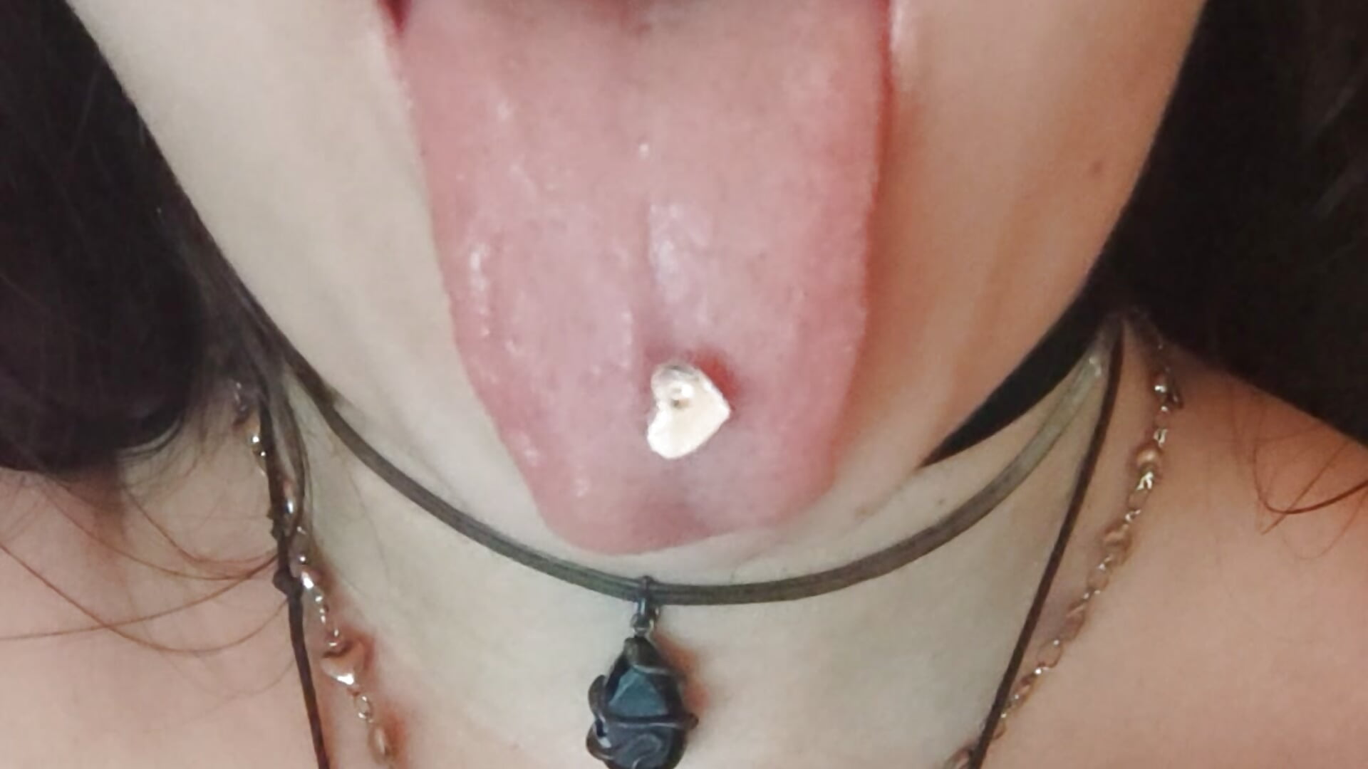 Présentation Piercings Show - video by Delilah_cam cam model