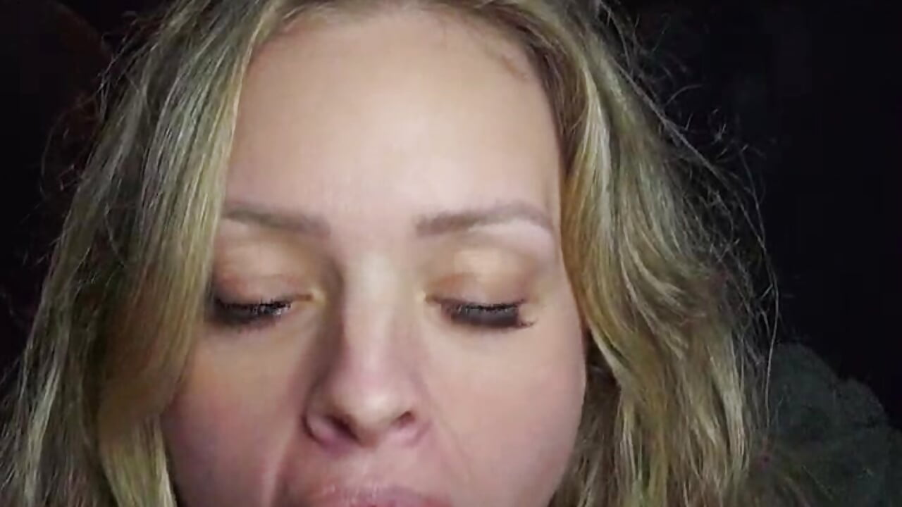 Bj on big dildo, sloppy, gagging, messy slut 🫦