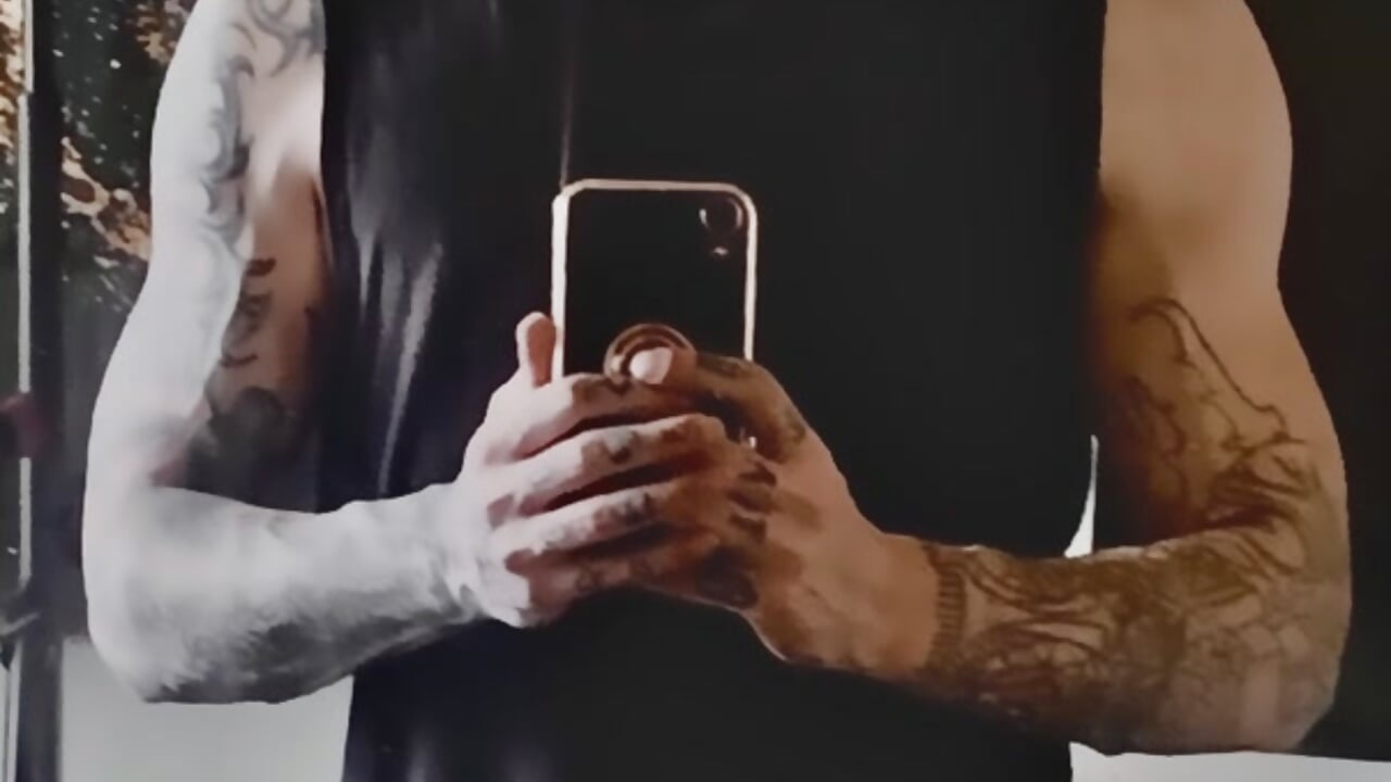 2024-05-09 13,45,09 - วิดีโอโดย Longue-dick8-5 โม  เดลแคม