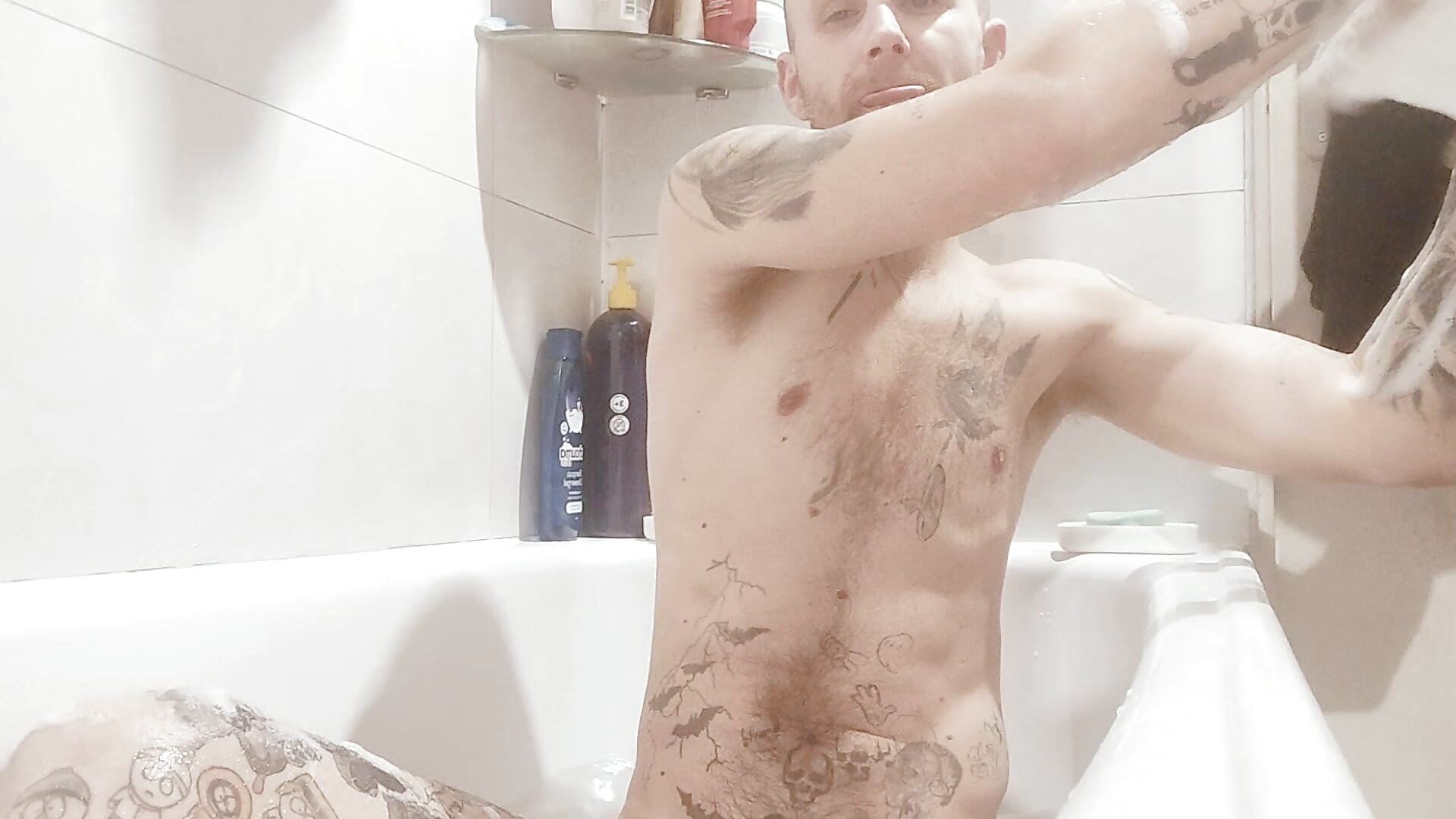 TiriRiri - video của người mẫu cam SmallButCrazy