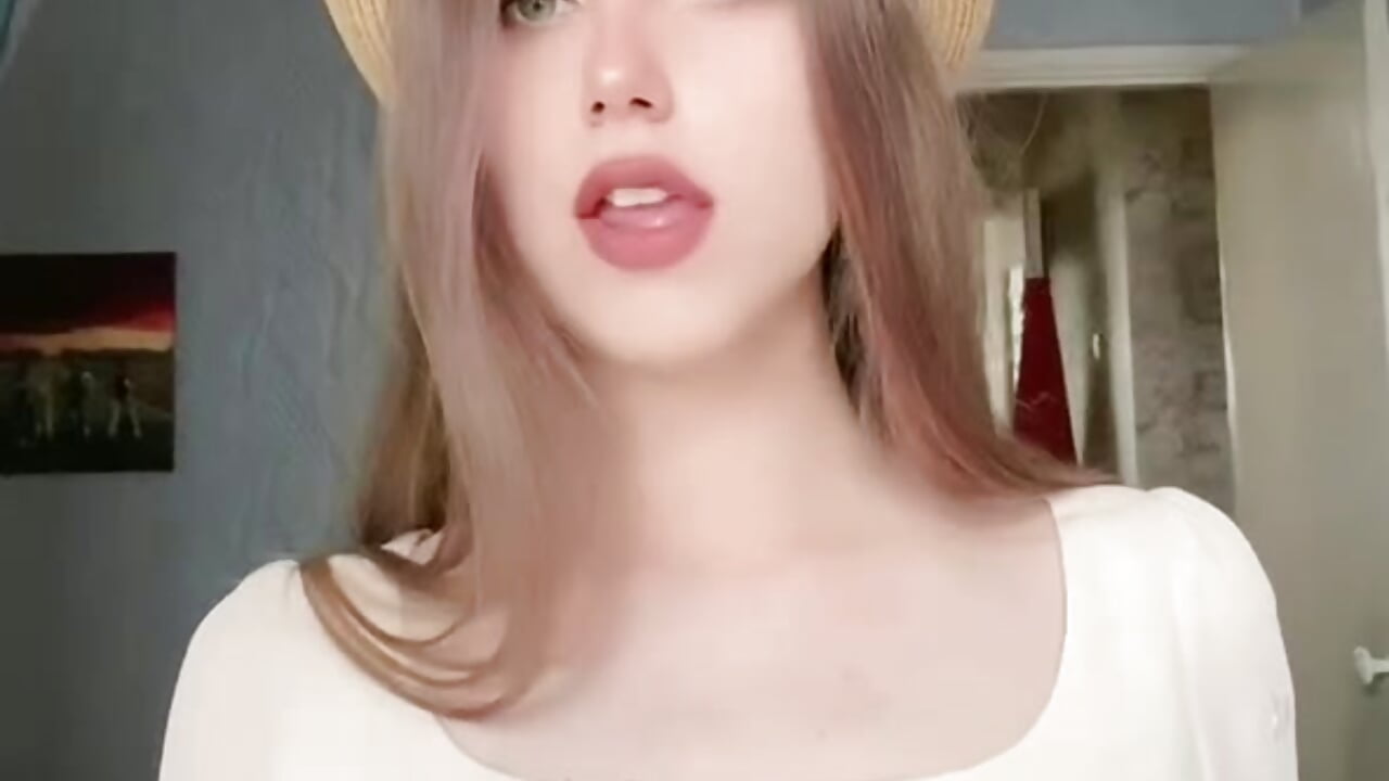 Me:3 - video by thelittlecowgirl cam model