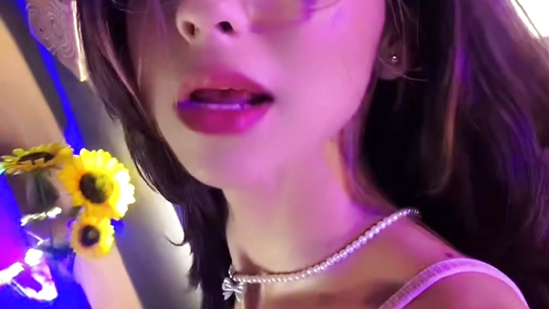 Cute 🥰 - วิดีโอโดย RACHELRUIZ โมเดลแคม