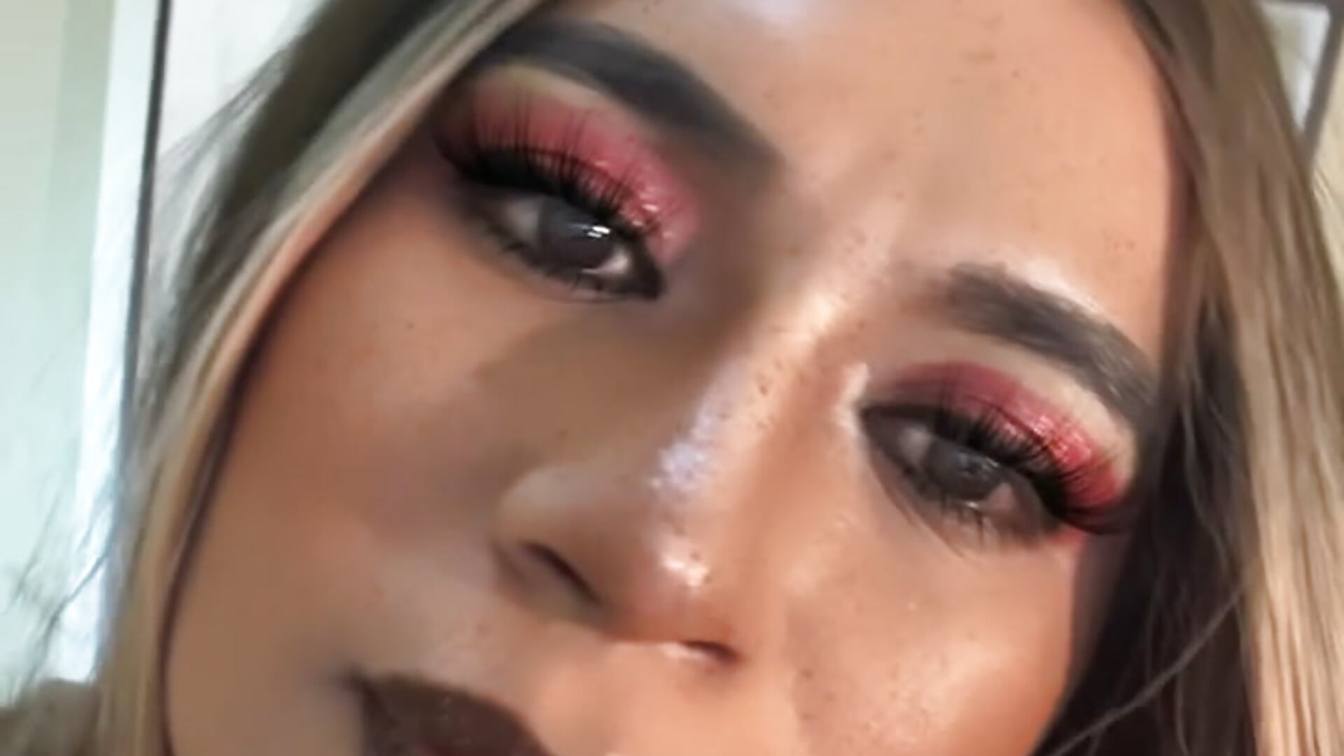 Welcome to Lillys room 🫣 - video by mslilly_croft cam model