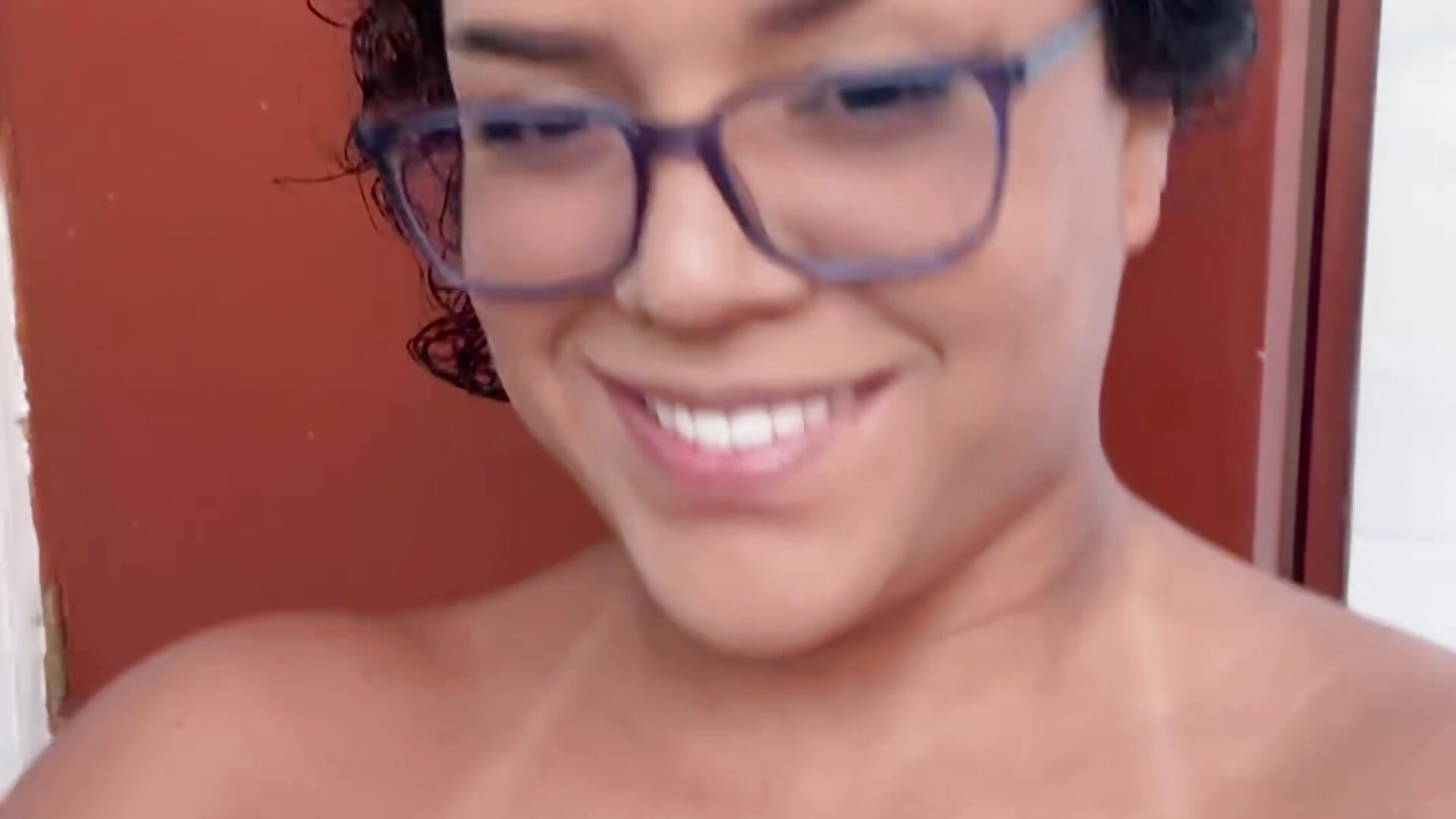 i need your cum on my tits - vidéo du modèle de showcams emily_perezz